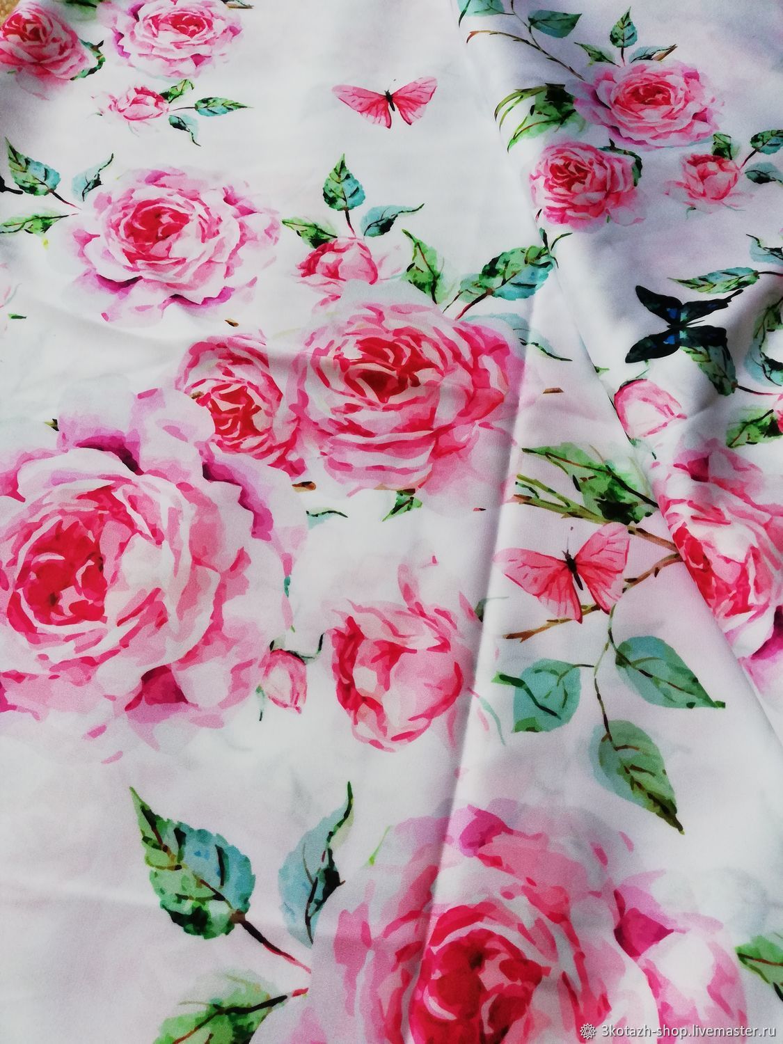 Купить материал розы. Ткань в розочку. Ткань с розами. Ткань с крупными розами. Ткань принт розы.