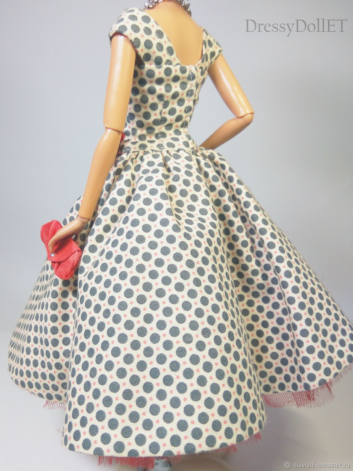 Кукла в платье горошек