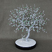 Money tree made of river pearls 