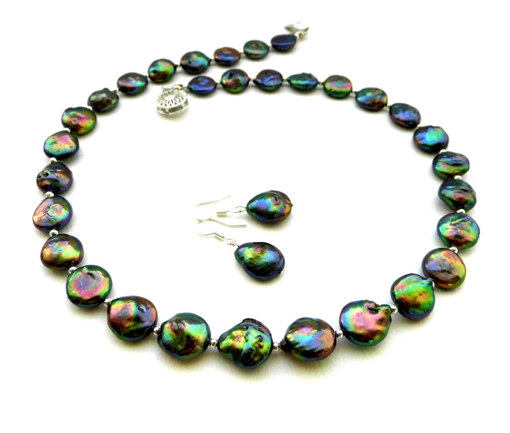 нежный жемчужный браслет. лунный жемчуг. лунный жемчуг. браслет из перламутра с жемчугом. браслет из лунного камня и жемчуга.