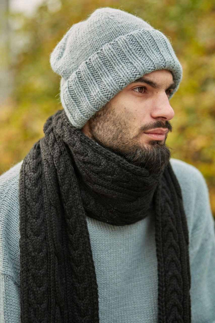 Оригинальный мужской шарф спицами - 79 фото