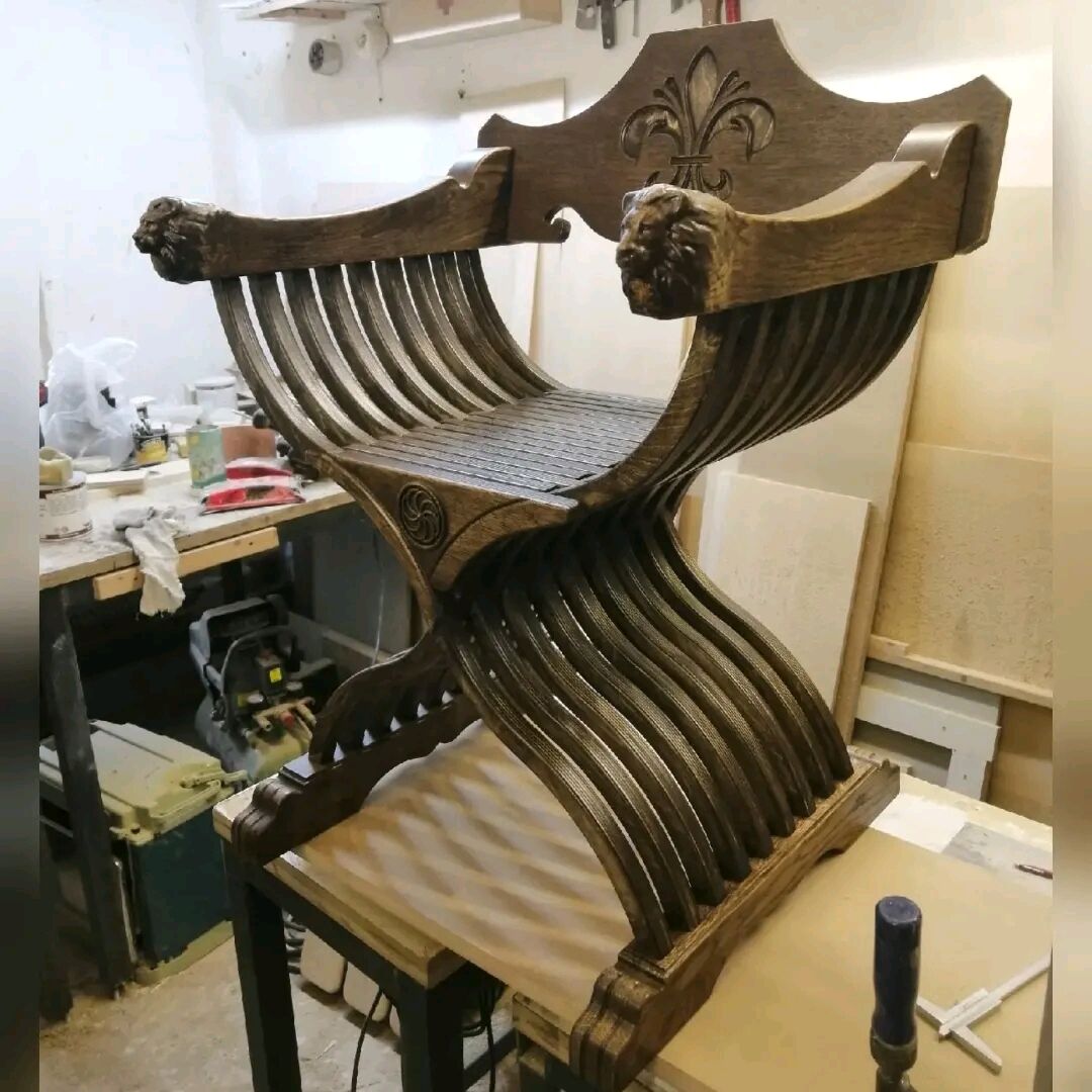 Курульное кресло