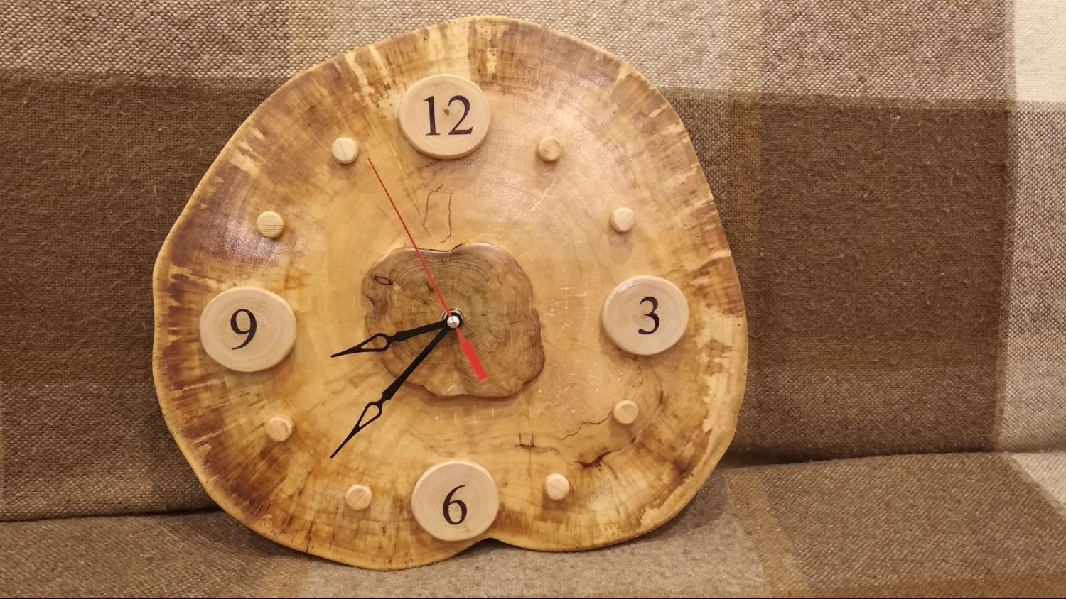 Деревянные часы настенные, купить в интернет- магазине со скидкой