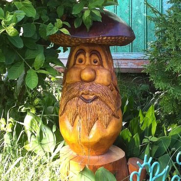 Садовая фигура гриба из дерева