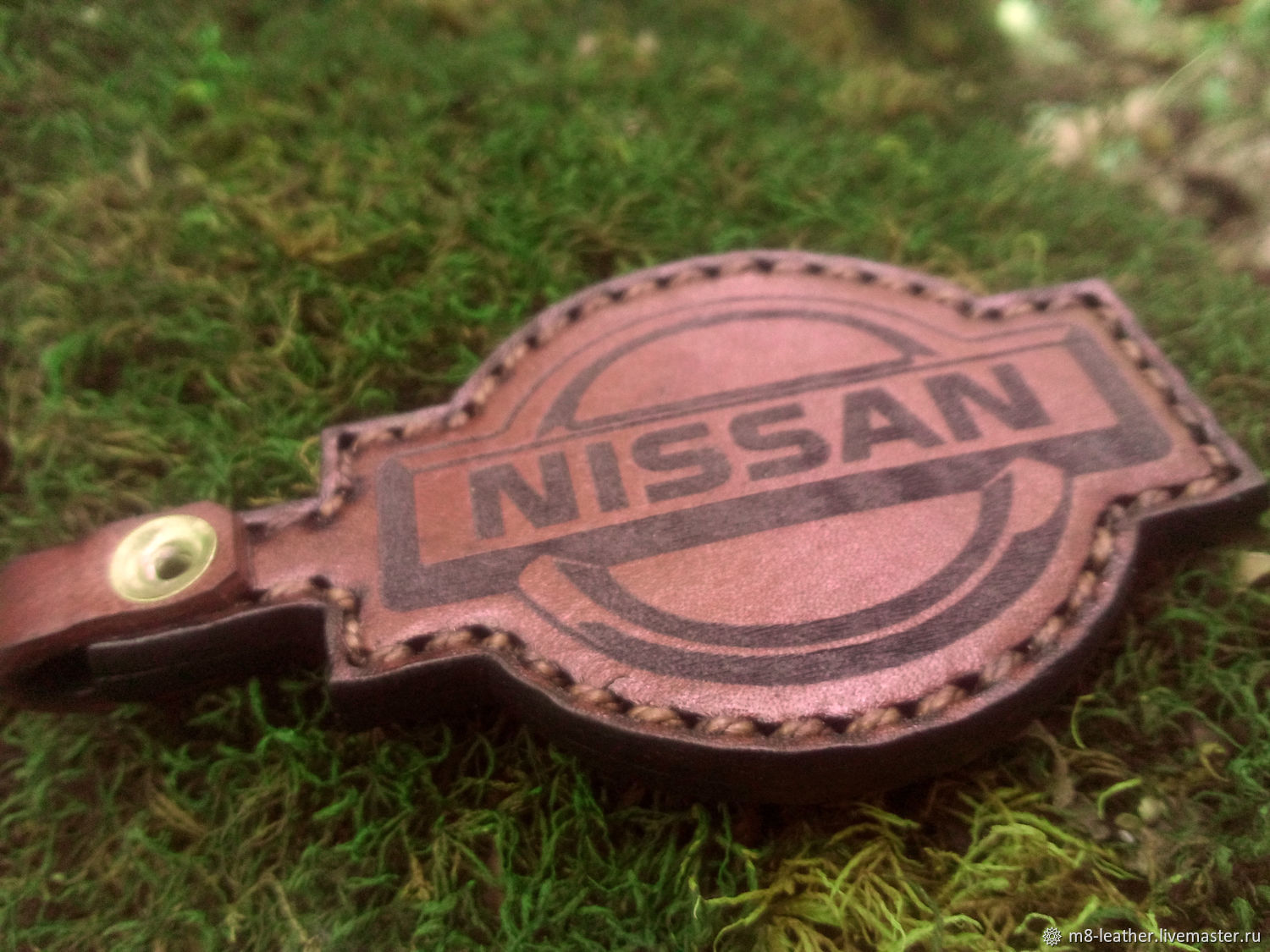 Брелок из кожи "Nissan"