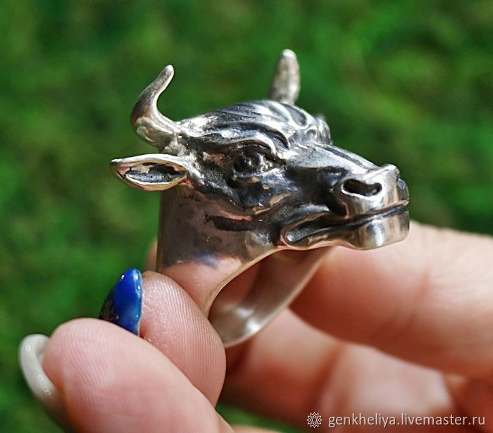 Массивное мужское кольцо серебряный Бык купить в интернет-магазине ...