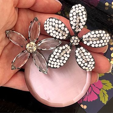 Винтаж ручной работы. Ярмарка Мастеров - ручная работа Винтаж: Брошь от Gergio Armani. Handmade.