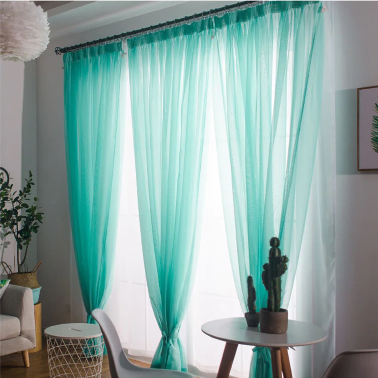 шторы из вуали в гостиную в современном стиле