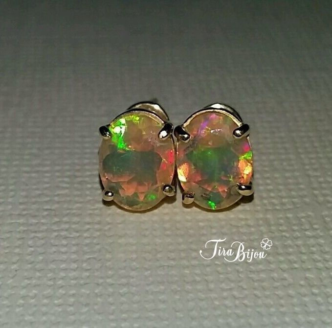 Ювелирочка серьги серебро с опалом. Серьги с опалом серебро 33440. Золотые серьги с черным опалом. Опал гвоздики. Серьги гвоздики с опалом.