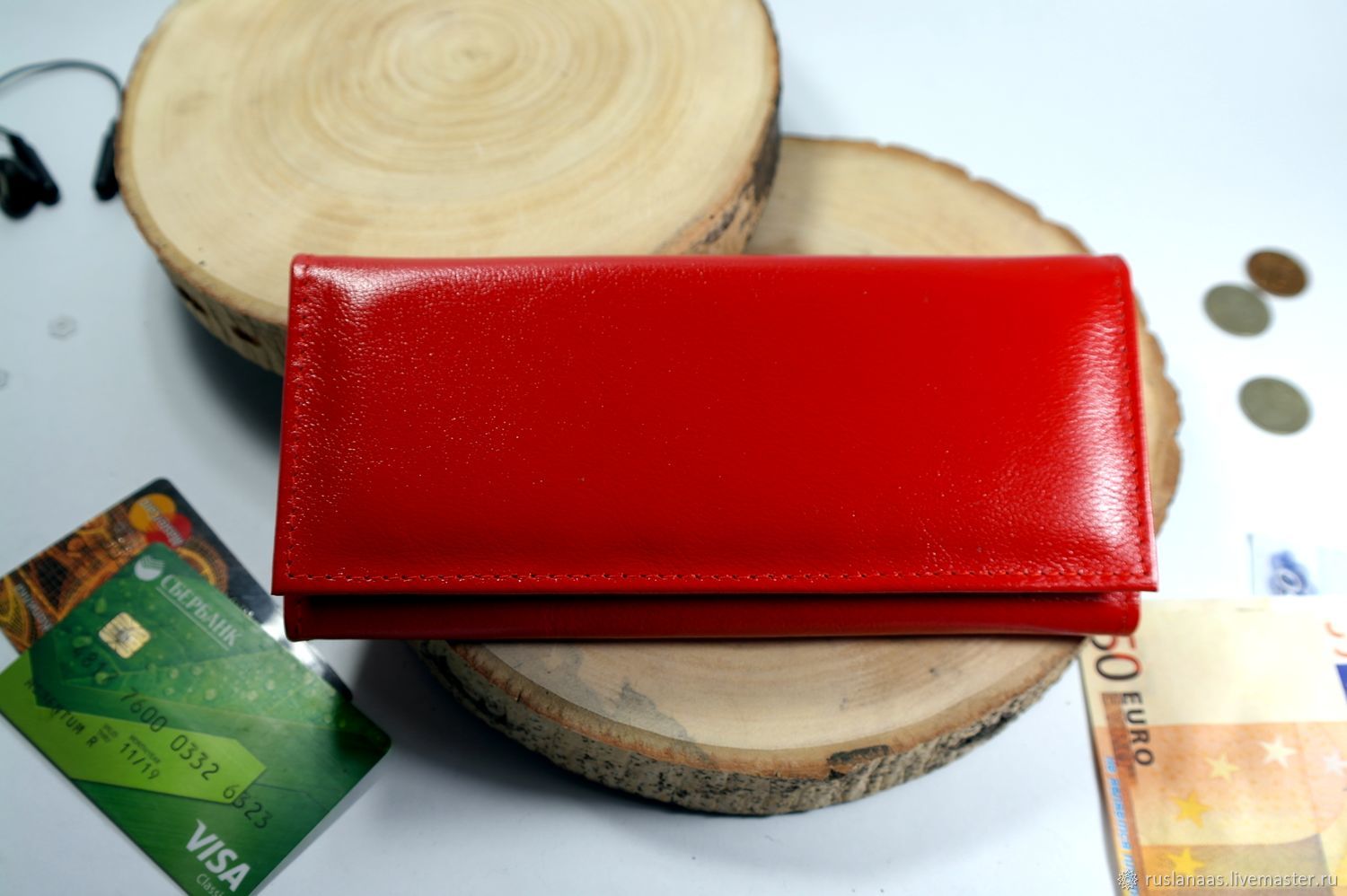 Красный кошелек фото