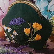 Полевые цветы, косметичка из льна с вышивкой ручной работы