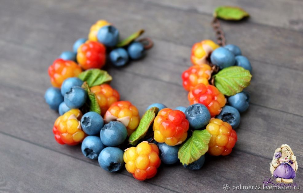 Браслет с ягодами морошки и черники, Браслет из бусин, Тюмень,  Фото №1