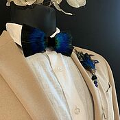Bow tie with rooster feathers and pheasant