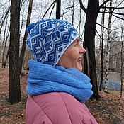Winter hat with Celtic pattern with pumpon blue 220