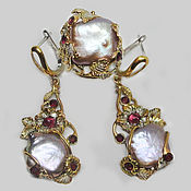 Украшения handmade. Livemaster - original item The set is 925 silver with Baroque pearls and rhodolite garnets. Handmade.