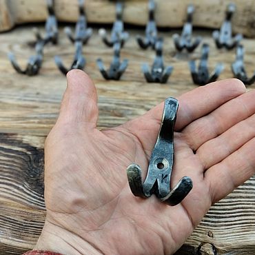 Для дома и интерьера ручной работы. Ярмарка Мастеров - ручная работа Вешалки и крючки: крюк для одежды (тройной). Handmade.
