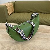 Сумки и аксессуары handmade. Livemaster - original item The bag is made of genuine leather in the color Green grass. Handmade.