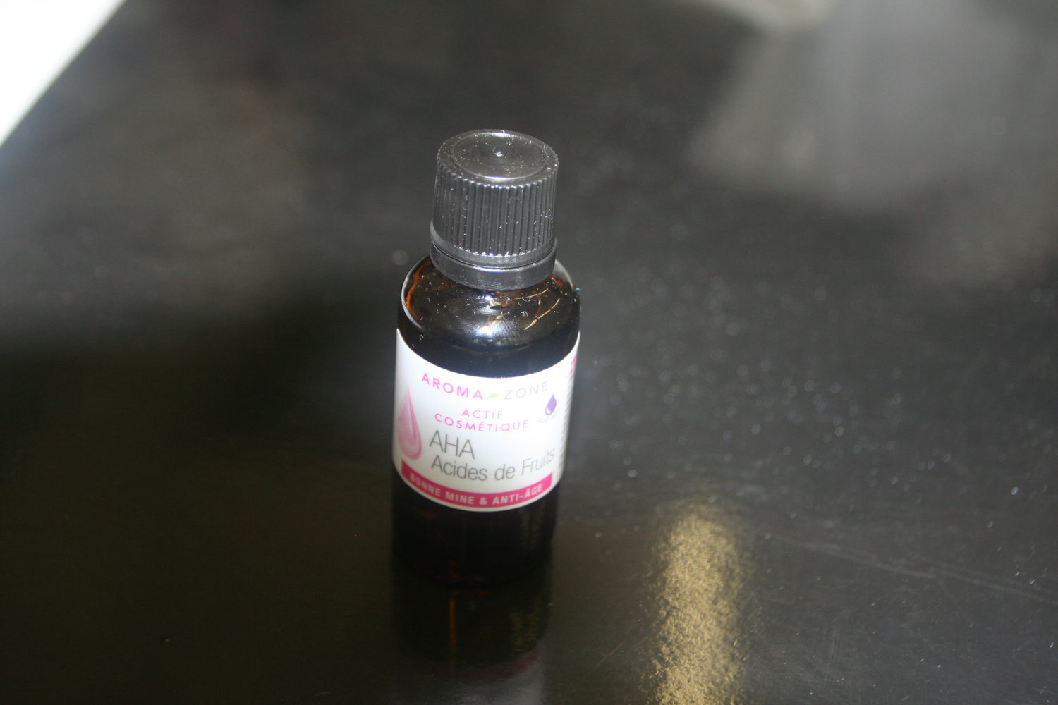 Гидролат апельсина формула. Aha кислоты в косметике. Aha фруктовые кислоты. Кислоты в косметике. Сыворотка с кислотами для лица.