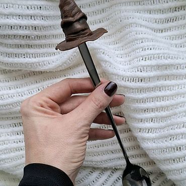 Сувениры и подарки ручной работы. Ярмарка Мастеров - ручная работа Ложка с декором Распределяющая Шляпа, Подарок парню на день рождения. Handmade.