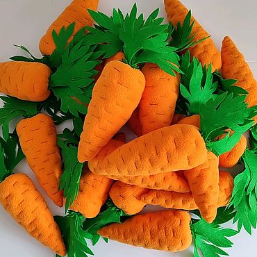 Куклы и игрушки ручной работы. Ярмарка Мастеров - ручная работа Морковка из флиса и фетра аксессуар для новогоднего костюма зайчика. Handmade.