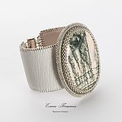 Украшения handmade. Livemaster - original item Light pistachio leather bracelet with Scarn stone. Handmade.