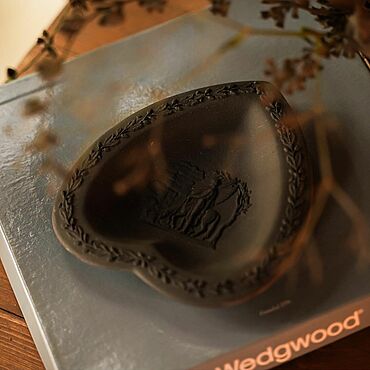 Винтаж ручной работы. Ярмарка Мастеров - ручная работа WEDGWOOD блюдце Пегас на водопое, Англия, 1920-1930 гг.. Handmade.
