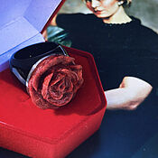 Винтаж handmade. Livemaster - original item Portrait of Isa in a black dress. Ring. Coral and onyx.. Handmade.