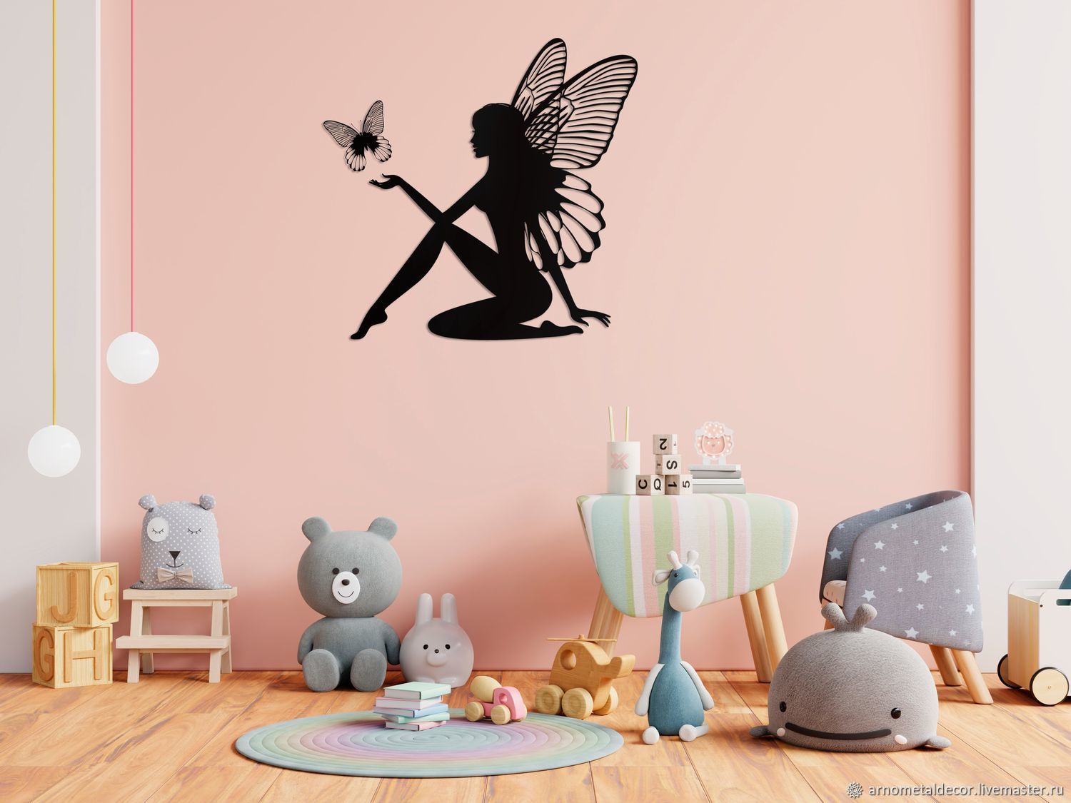 Бабочки в интерьере на стене