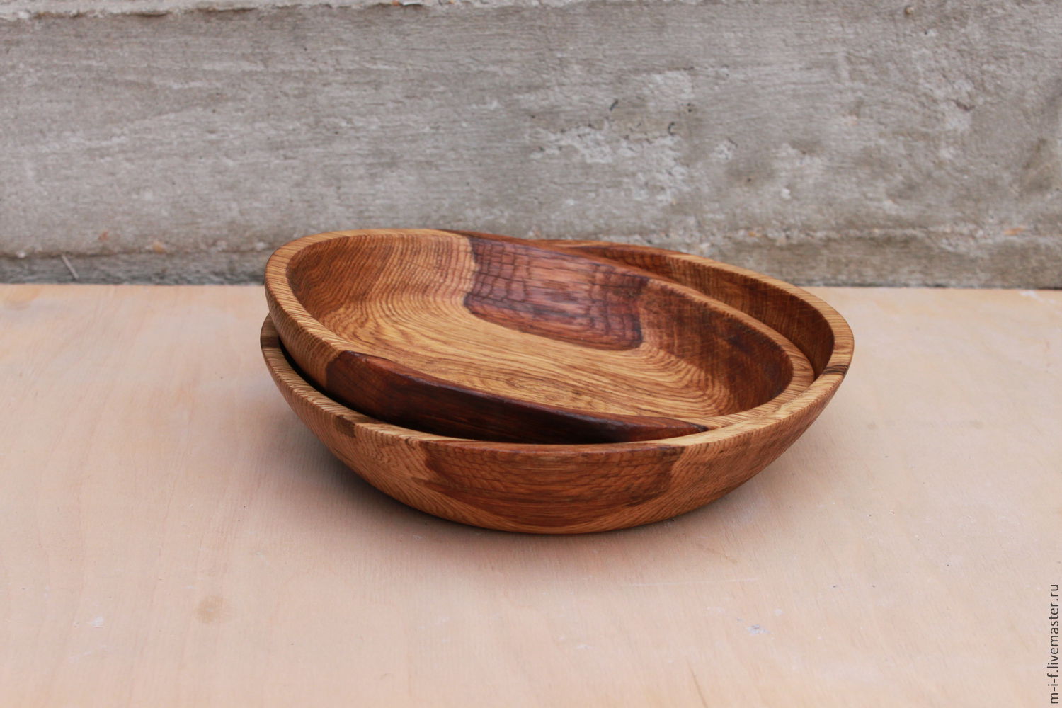Деревянная миска 9. Деревянная тарелка. Современная деревянная посуда. Деревянная посуда из дуба. Тарелка из дуба.