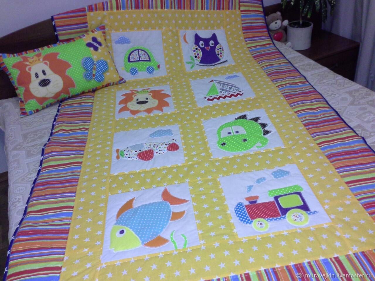 Покрывало на кровать с аппликацией