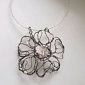 Necklace with paragonite and quartz
