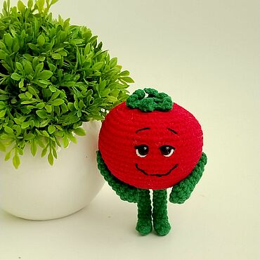 Куклы и игрушки ручной работы. Ярмарка Мастеров - ручная работа Вязаная игрушка Помидорка. Handmade.