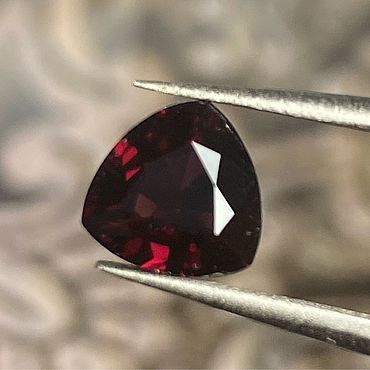 Материалы для творчества ручной работы. Ярмарка Мастеров - ручная работа 2.27 ct Бирманская Шпинель Mogok без обработки купить. Handmade.