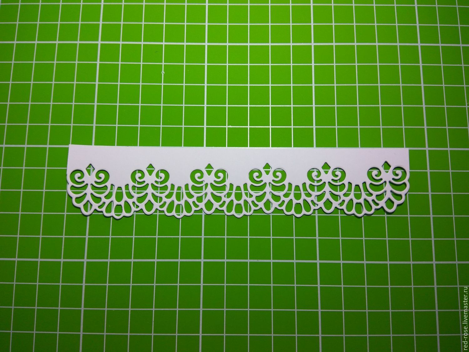 линия вырубки. линия вырубки. линия высечки в иллюстраторе. линии вырубки на развертке. хенгеры круглые на дверные ручки.