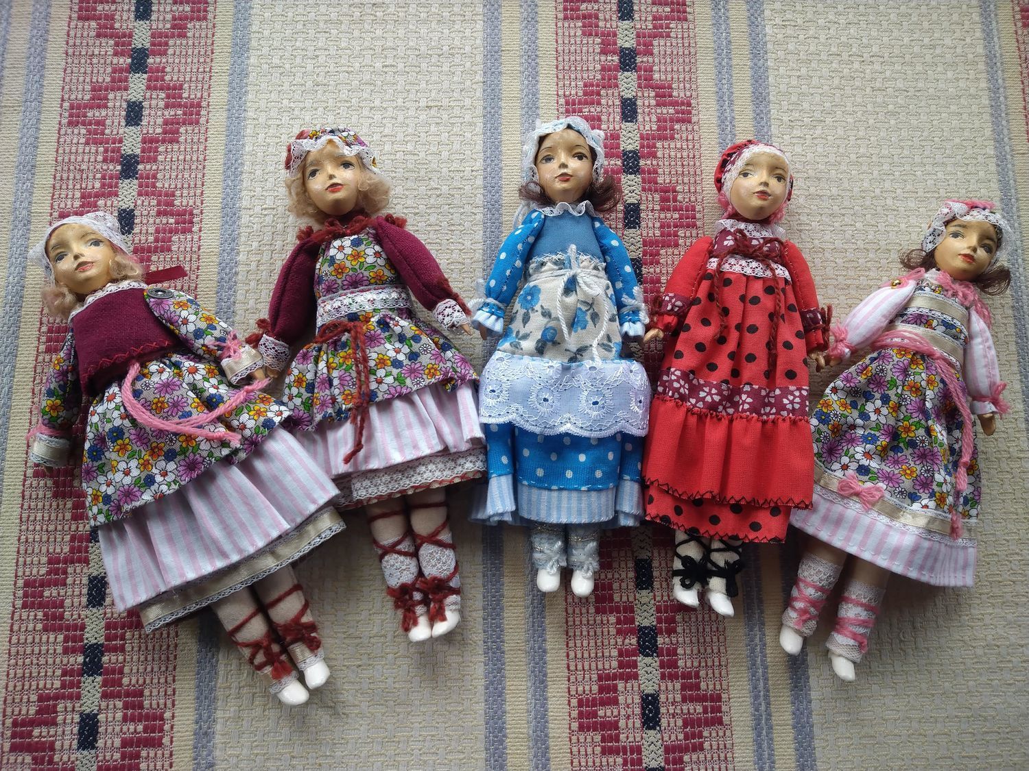 Кукла в белорусском костюме