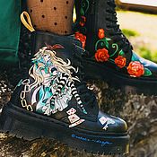 Обувь ручной работы. Ярмарка Мастеров - ручная работа Customization painting of Dr Martens boots Alice in Wonderland Anime.. Handmade.