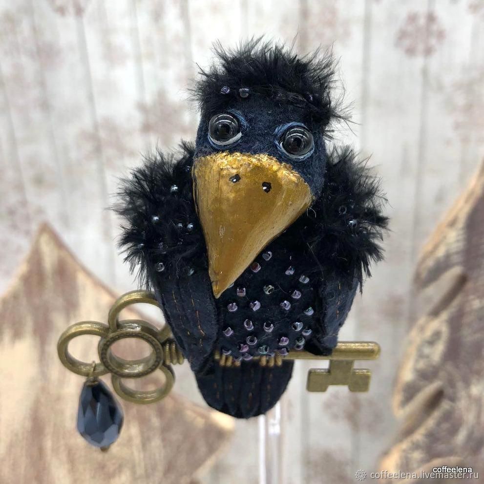 Brooch-ravens "Carl" and "Clara". Textile brooch-bird ...