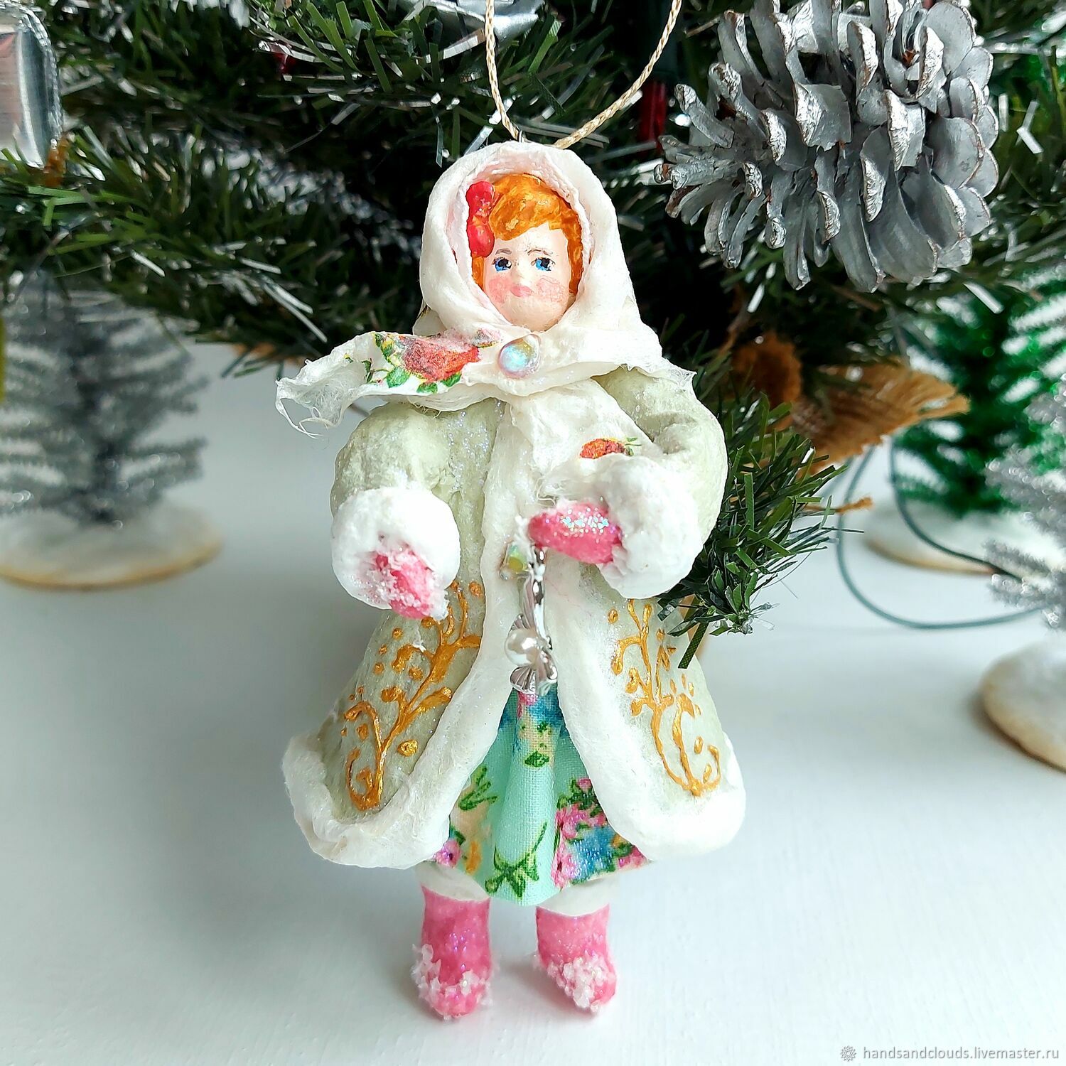 Новогодние сувениры, елочные игрушки из ваты Девочки- куклы на елку в ...