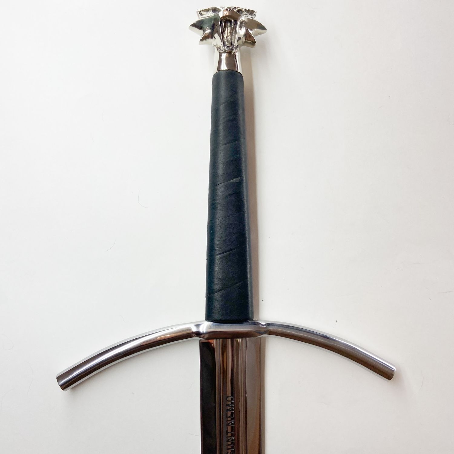 Вов авулов меч цинь. Шотландский дирк. Холодное оружие японии. Мечи японии. Меч тирелла.