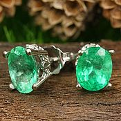 Украшения ручной работы. Ярмарка Мастеров - ручная работа 2.10 Carats Bright Green Emerald Oval Scroll Stud Earrings. Handmade.