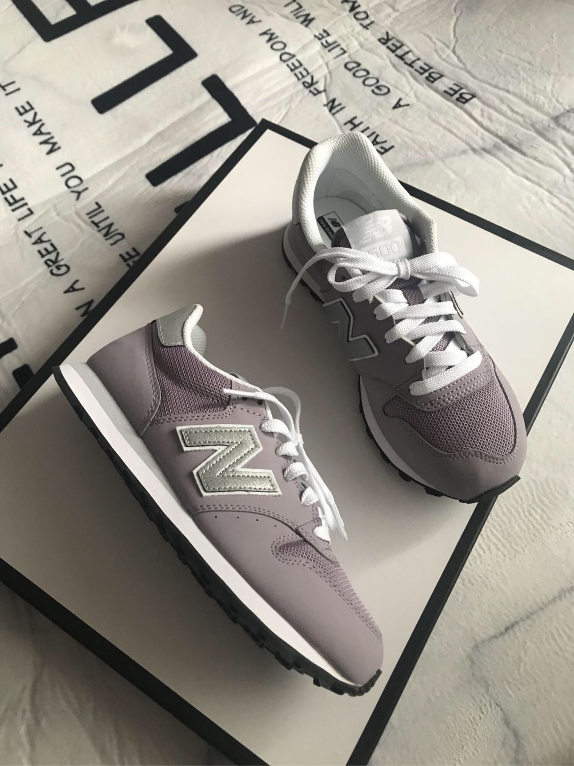 Винтаж: Новые кроссовки New Balance купить в интернет-магазине Ярмарка  Мастеров по цене 6959.13 ₽ – UGBGURU | Обувь винтажная, Дмитров - доставка  по ...