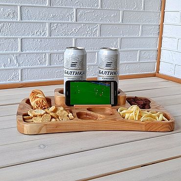 Украшения ручной работы. Ярмарка Мастеров - ручная работа Пивница из дерева/поднос для напитков. Handmade.