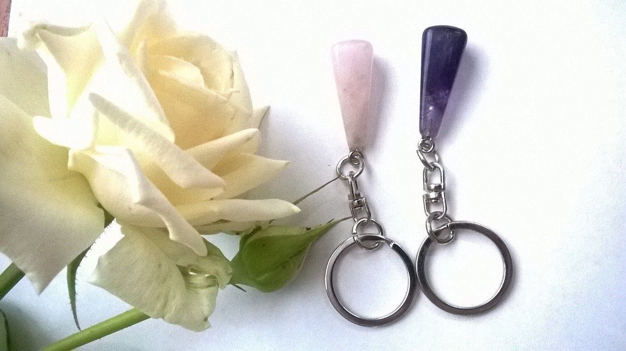 Брелки для ключей с аметистом и розовым кварцем
