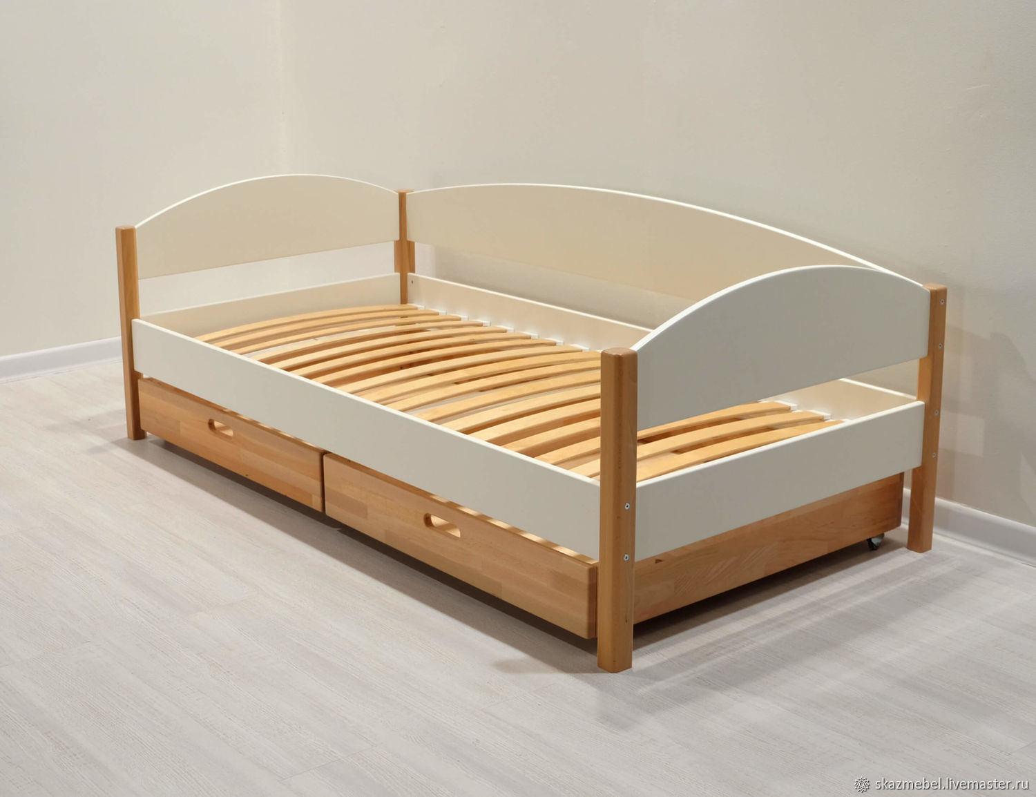 Буковая кроватка Арвен