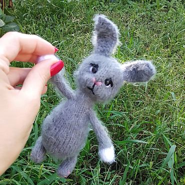 Куклы и игрушки ручной работы. Ярмарка Мастеров - ручная работа Мягкая игрушка зайчик, пушистый вязаный зайчик. Handmade.