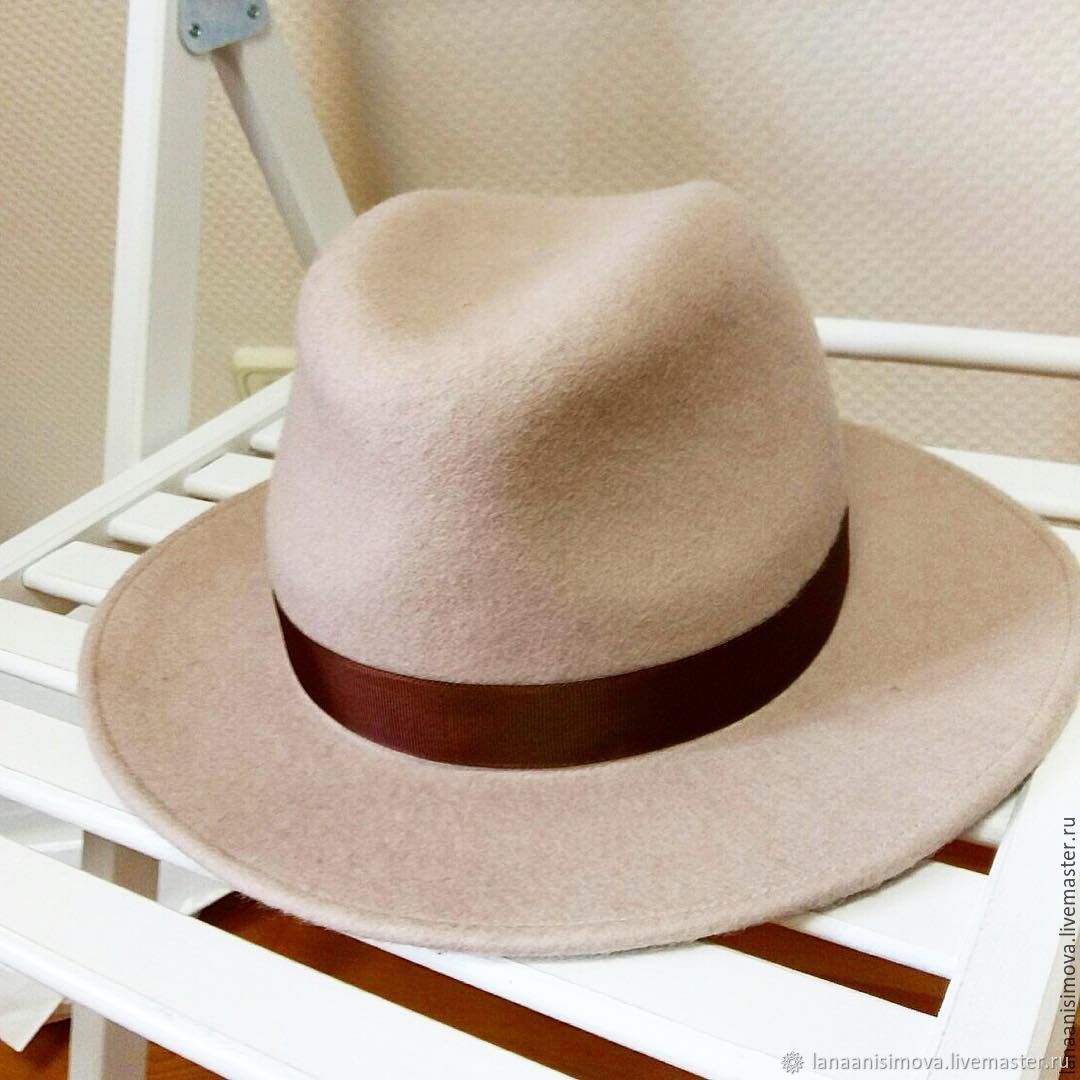 beige flat brim hat