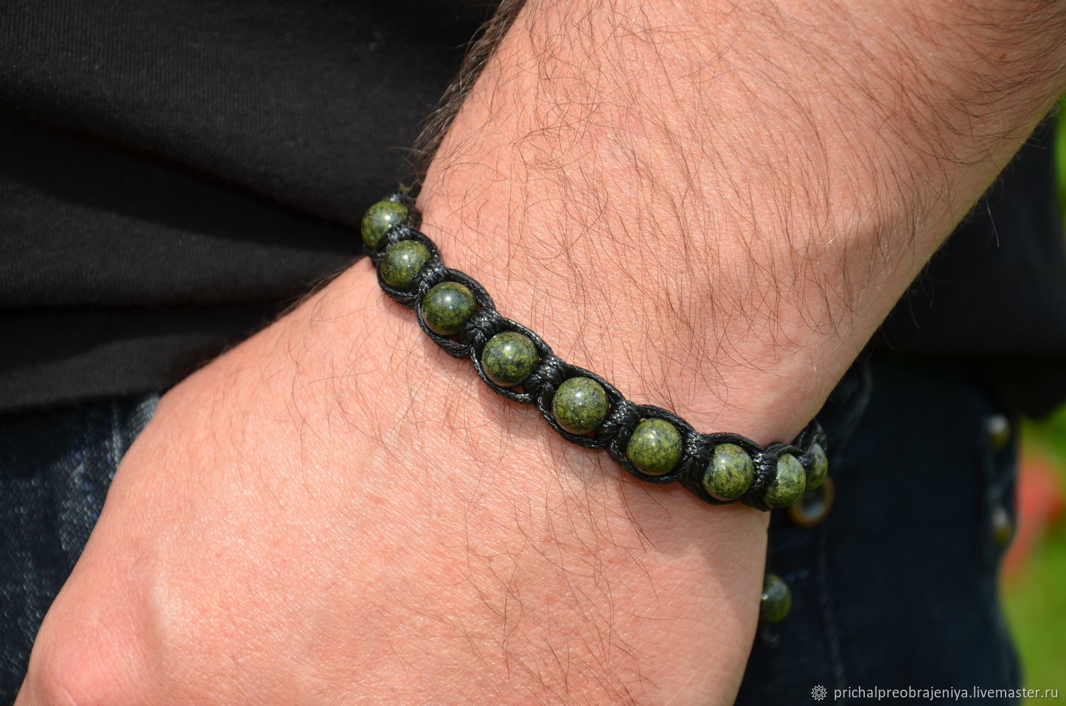 Мужской браслет из змеевика Стильный мужской браслет из змеевика в ...