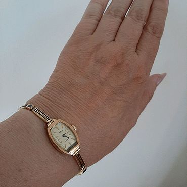 Советские женские золотые часы Чайка на браслете