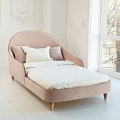 Кроватка - домик на колесиках
