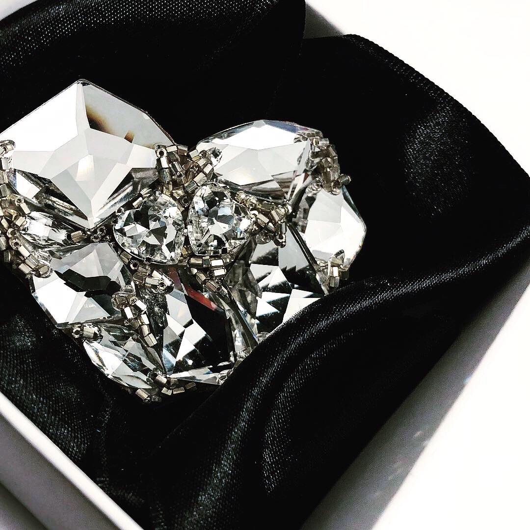 Love to all / Special Brooch 